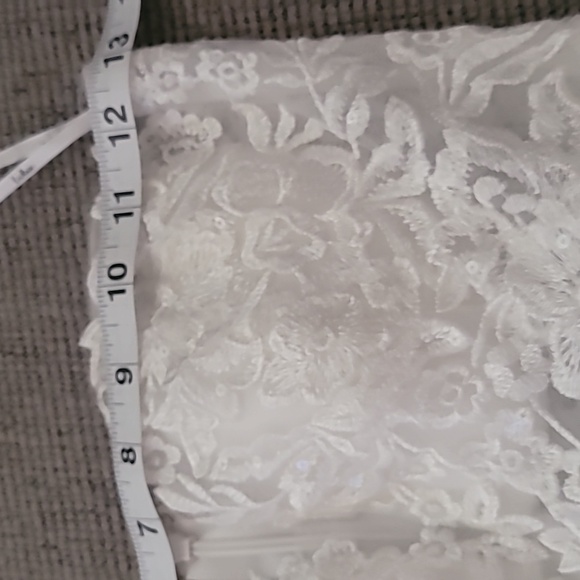 LULU'S EMBROIDERED ORGANZA STRAPLESS WEDDING GOWN Size Small - Picture 14 of 15